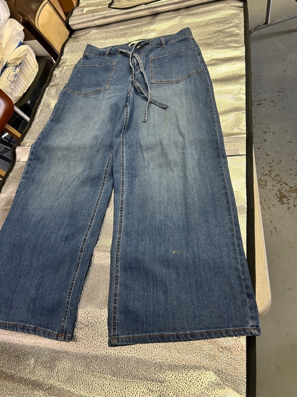 High-Rise Wide Leg Tie-Waist Jeans - Blue - Picture 2 of 6